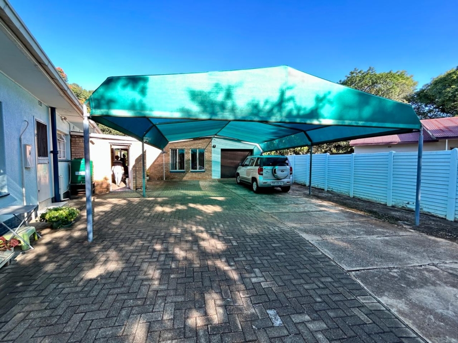 6 Bedroom Property for Sale in Kameeldoringpark Limpopo