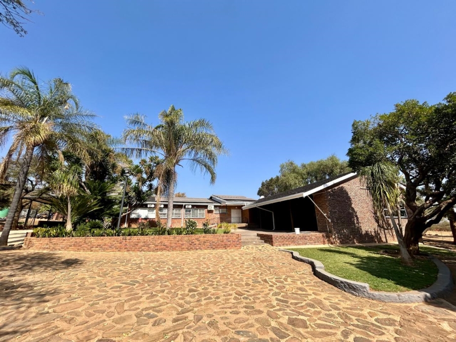 4 Bedroom Property for Sale in Maribashoek AH Limpopo