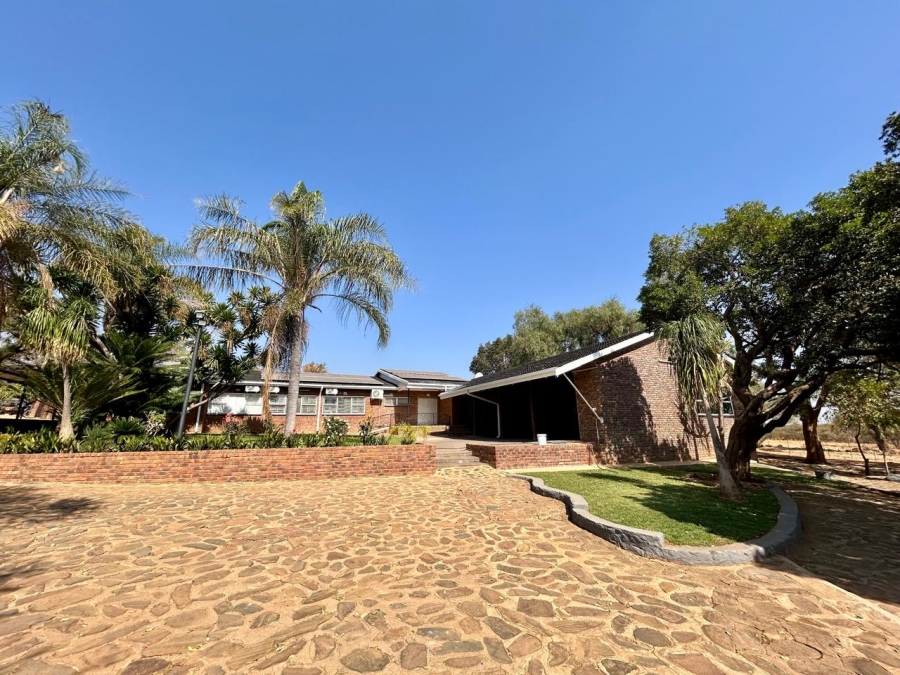 4 Bedroom Property for Sale in Maribashoek AH Limpopo