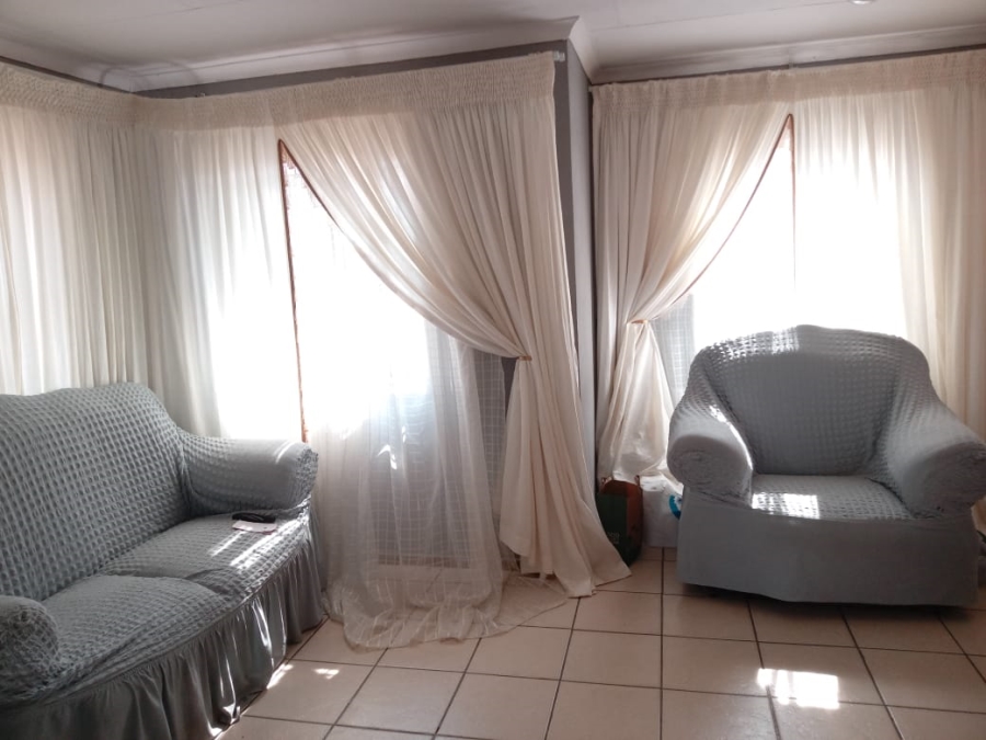 3 Bedroom Property for Sale in Madiba Park Limpopo