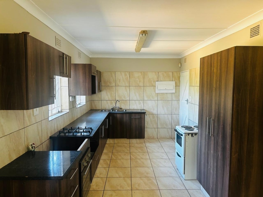 To Let 4 Bedroom Property for Rent in Impala Park Limpopo