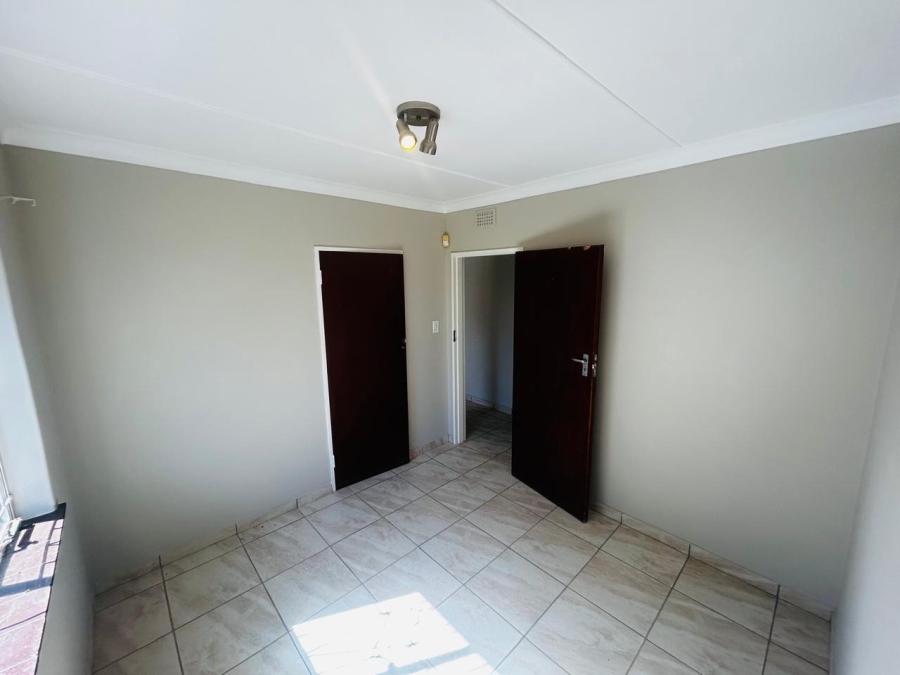 To Let 4 Bedroom Property for Rent in Impala Park Limpopo