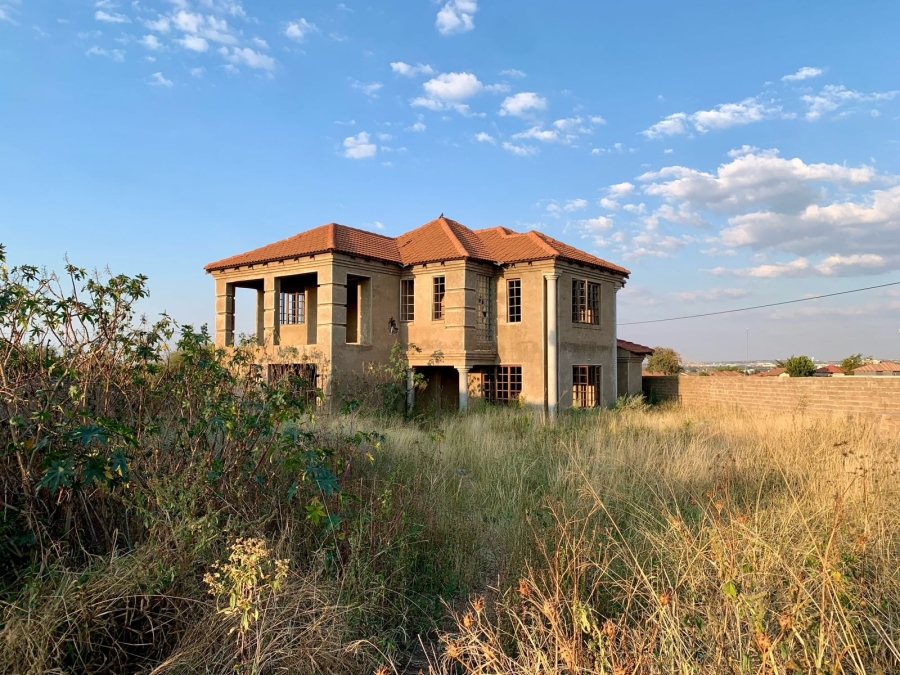 5 Bedroom Property for Sale in Mahlasedi Park Limpopo