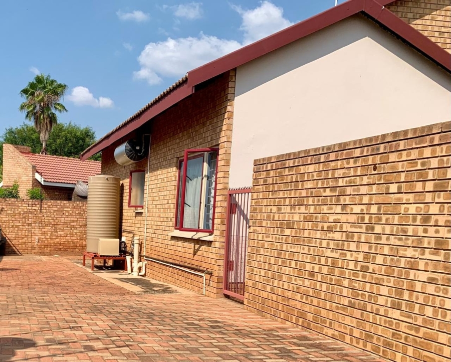 3 Bedroom Property for Sale in Bendor Limpopo