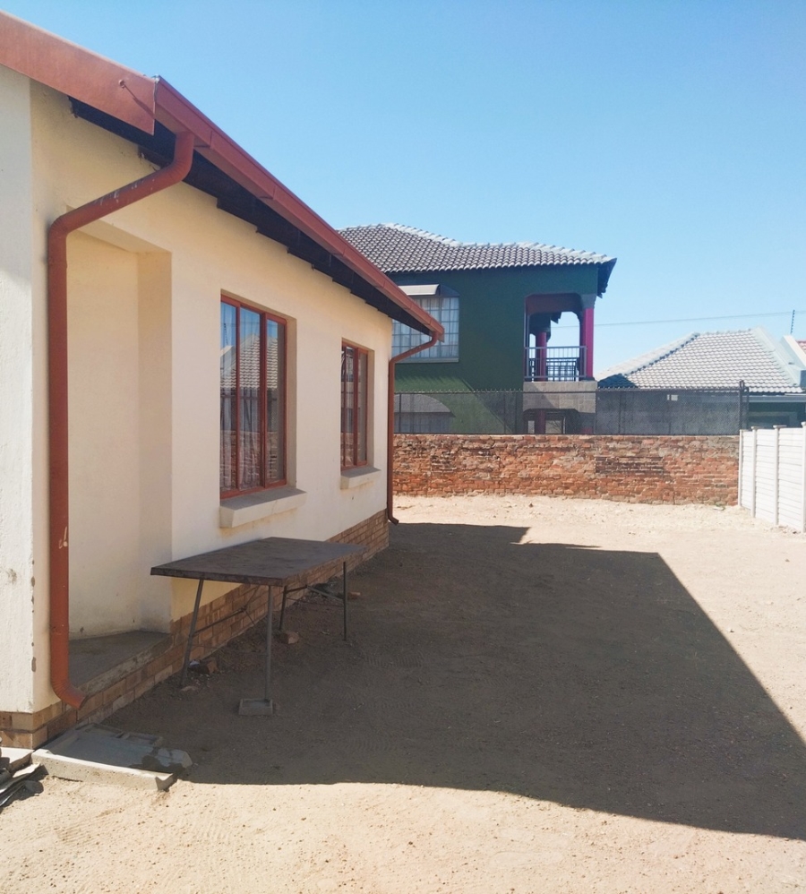 2 Bedroom Property for Sale in Ivydale A H Limpopo