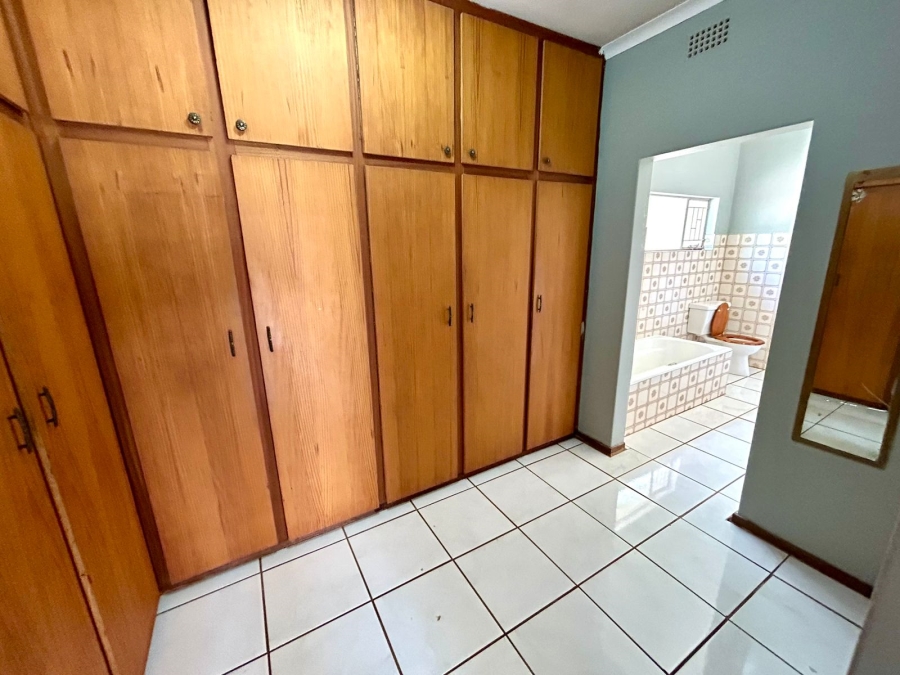 4 Bedroom Property for Sale in Chroompark Limpopo