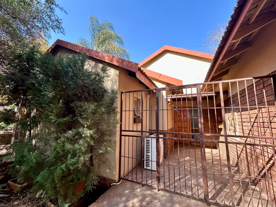 4 Bedroom Property for Sale in Chroompark Limpopo