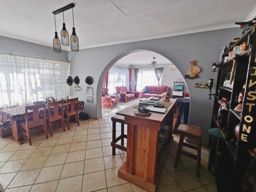 4 Bedroom Property for Sale in Fauna Park Limpopo