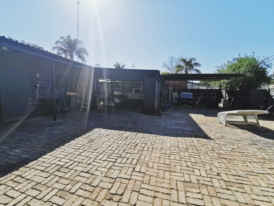 4 Bedroom Property for Sale in Fauna Park Limpopo