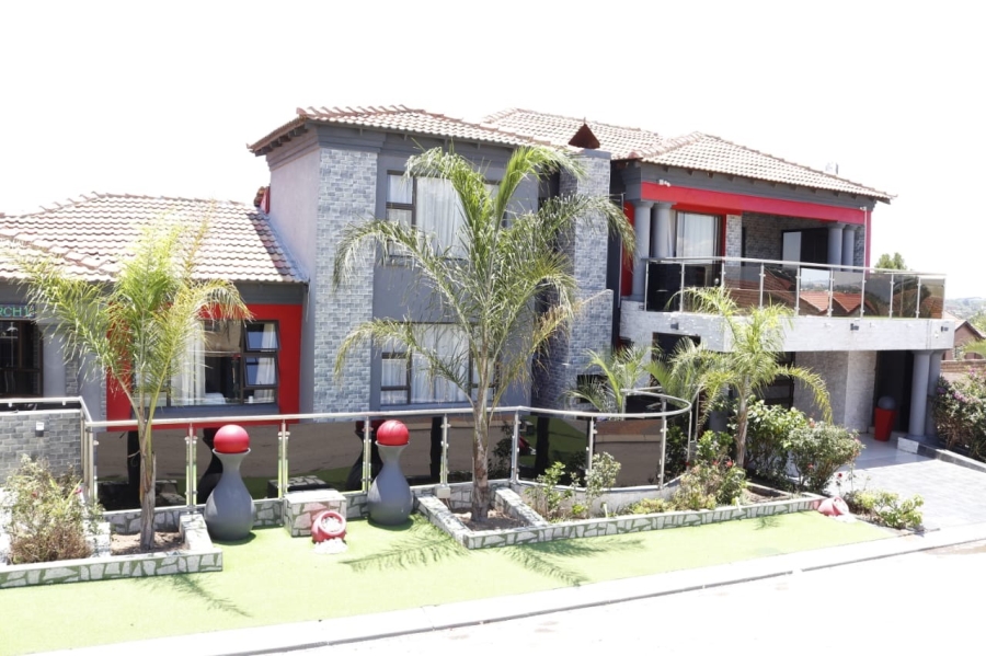 5 Bedroom Property for Sale in Emdo Park Limpopo