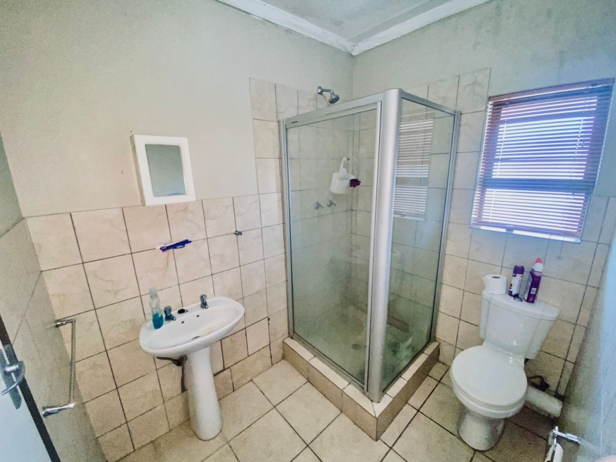 1 Bedroom Property for Sale in Penina Park Limpopo