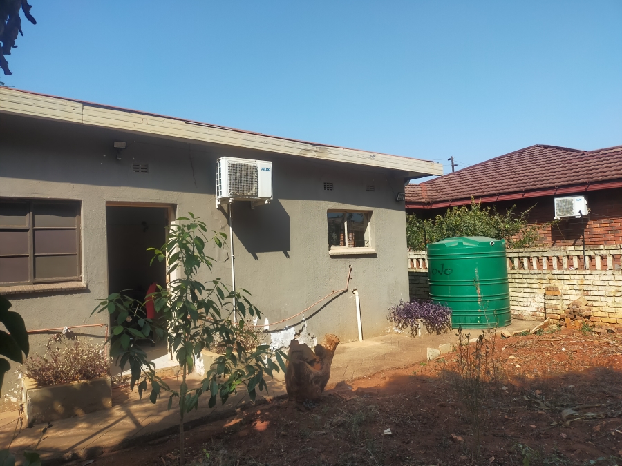 To Let 5 Bedroom Property for Rent in Thohoyandou Limpopo