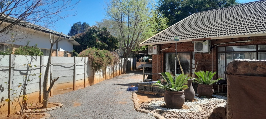 5 Bedroom Property for Sale in Mookgopong Limpopo