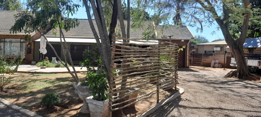 5 Bedroom Property for Sale in Mookgopong Limpopo