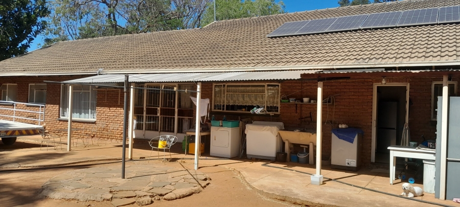 5 Bedroom Property for Sale in Mookgopong Limpopo