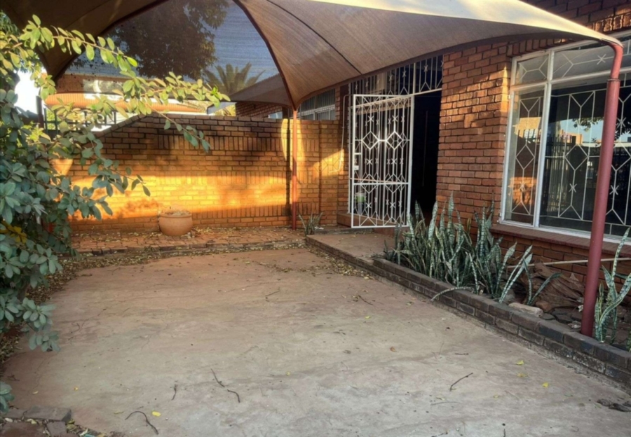 2 Bedroom Property for Sale in Mokopane Central Limpopo