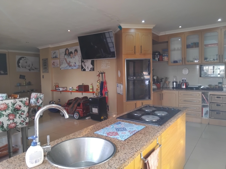 4 Bedroom Property for Sale in Myngenoegen A H Limpopo