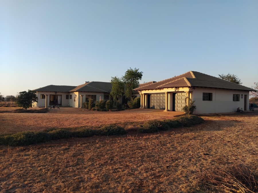 4 Bedroom Property for Sale in Myngenoegen A H Limpopo