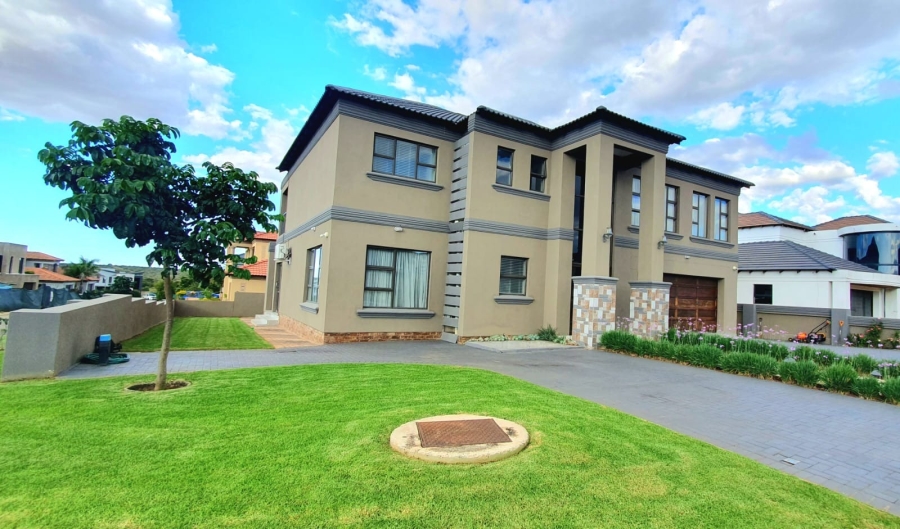 5 Bedroom Property for Sale in Woodhill Estate Limpopo