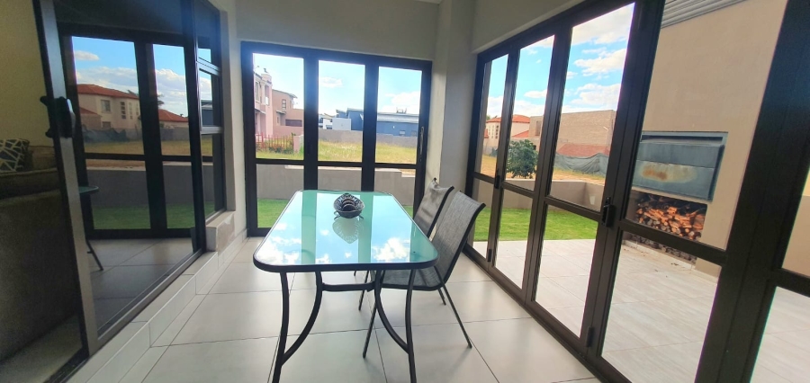 5 Bedroom Property for Sale in Woodhill Estate Limpopo