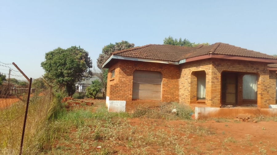 4 Bedroom Property for Sale in Makonde Limpopo