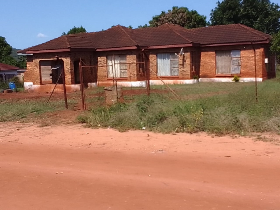 4 Bedroom Property for Sale in Makonde Limpopo