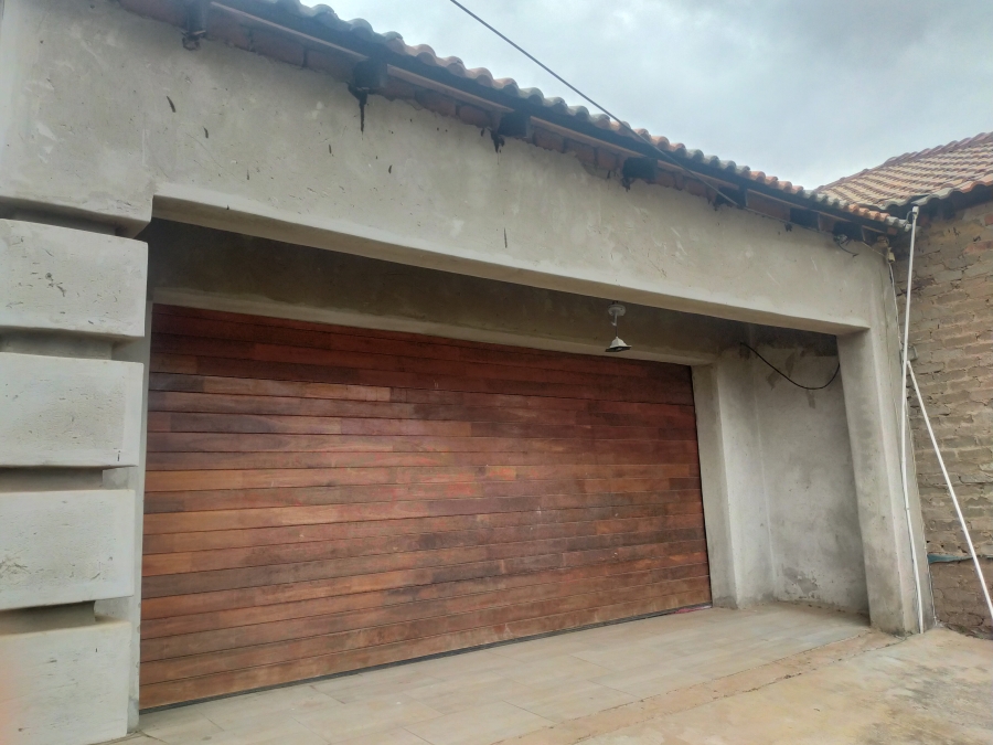 3 Bedroom Property for Sale in Makhuvha A Limpopo