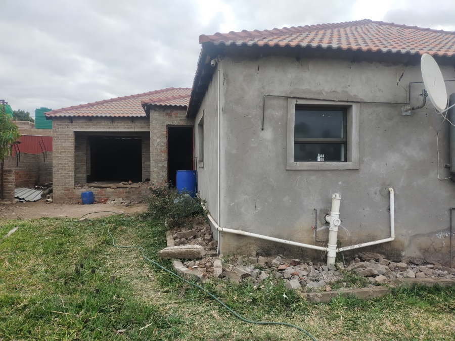 3 Bedroom Property for Sale in Makhuvha A Limpopo