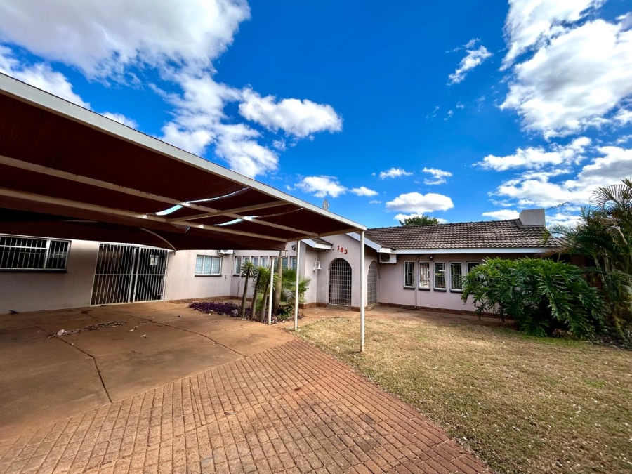 5 Bedroom Property for Sale in Impala Park Limpopo