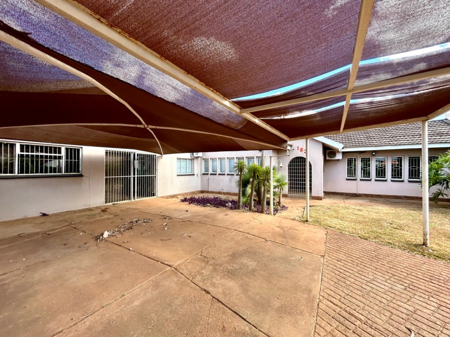 5 Bedroom Property for Sale in Impala Park Limpopo