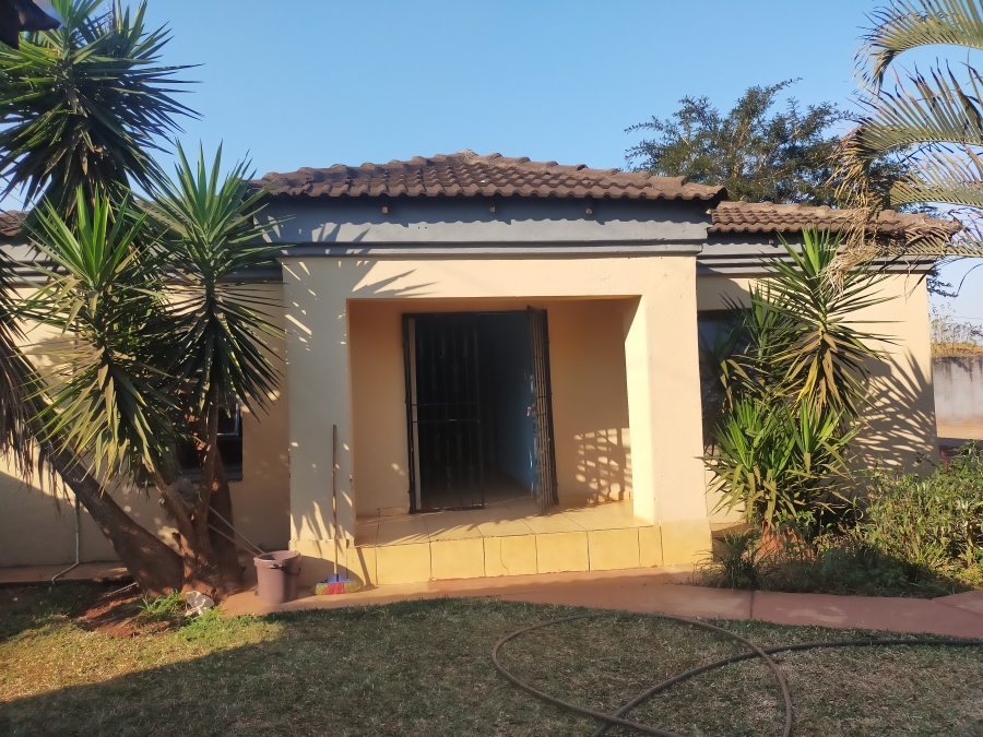 15 Bedroom Property for Sale in Shayandima Limpopo