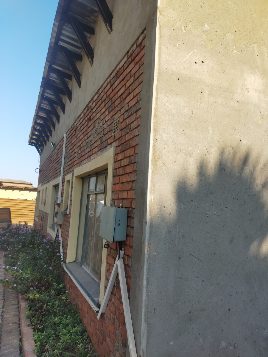 15 Bedroom Property for Sale in Shayandima Limpopo