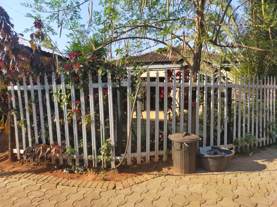 15 Bedroom Property for Sale in Shayandima Limpopo