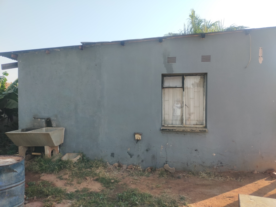 15 Bedroom Property for Sale in Shayandima Limpopo