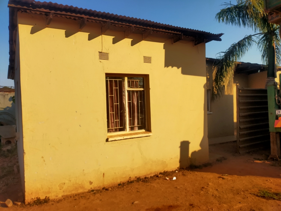 15 Bedroom Property for Sale in Shayandima Limpopo