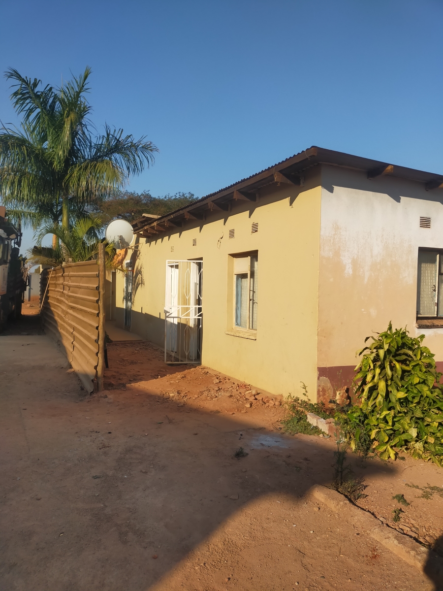 15 Bedroom Property for Sale in Shayandima Limpopo