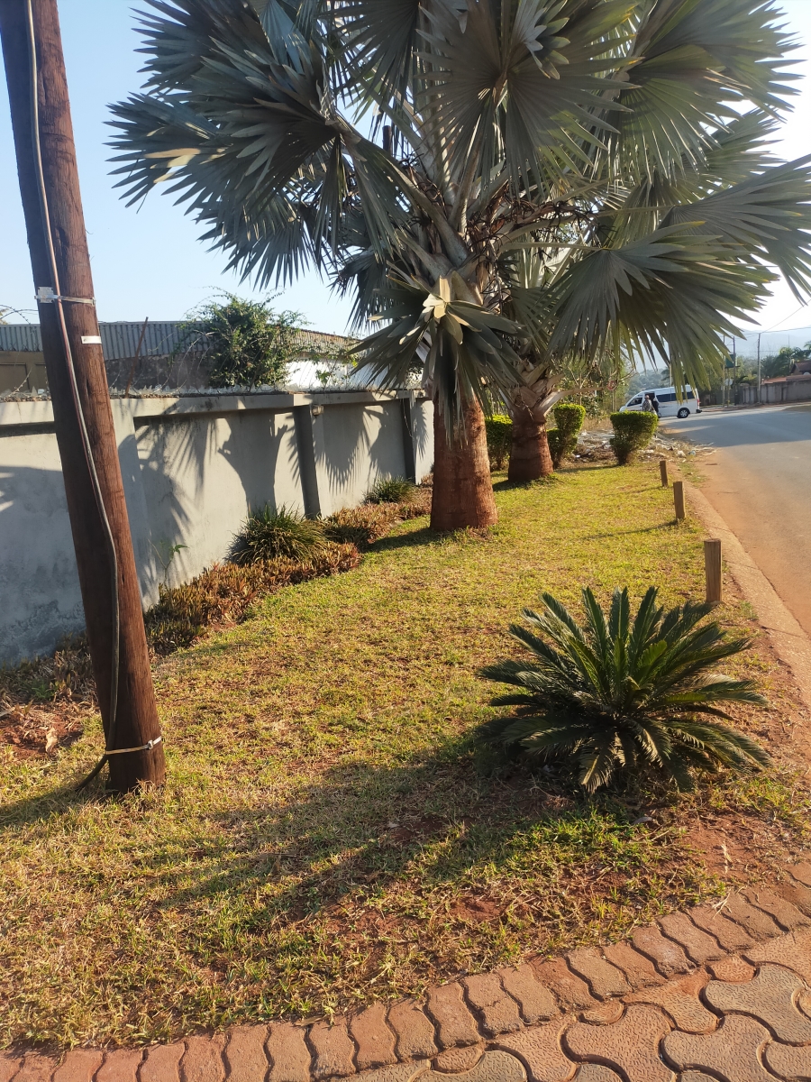 15 Bedroom Property for Sale in Shayandima Limpopo