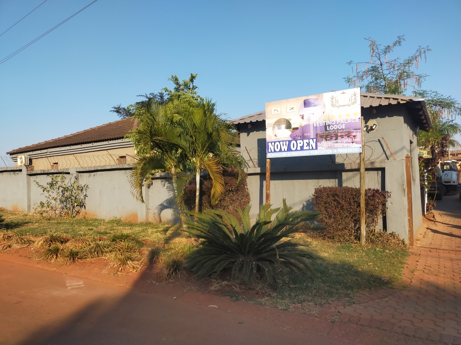 15 Bedroom Property for Sale in Shayandima Limpopo