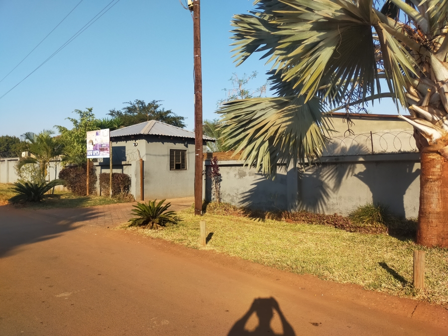 15 Bedroom Property for Sale in Shayandima Limpopo