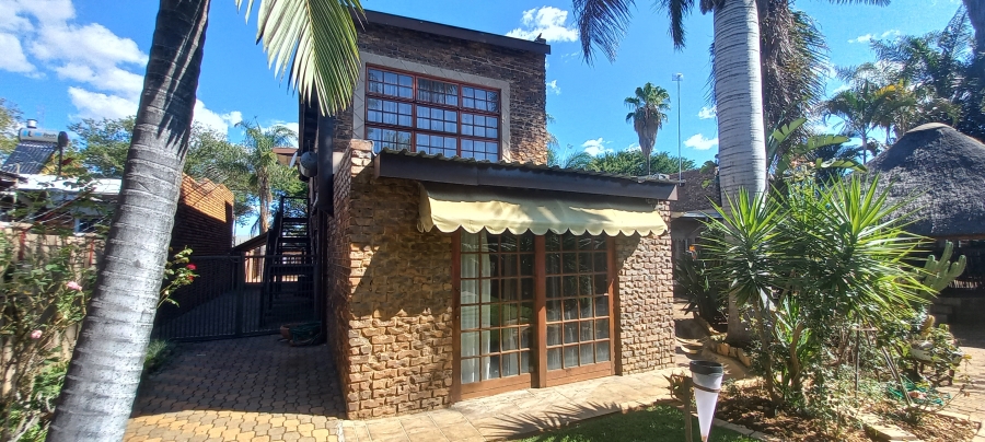 4 Bedroom Property for Sale in Fauna Park Limpopo