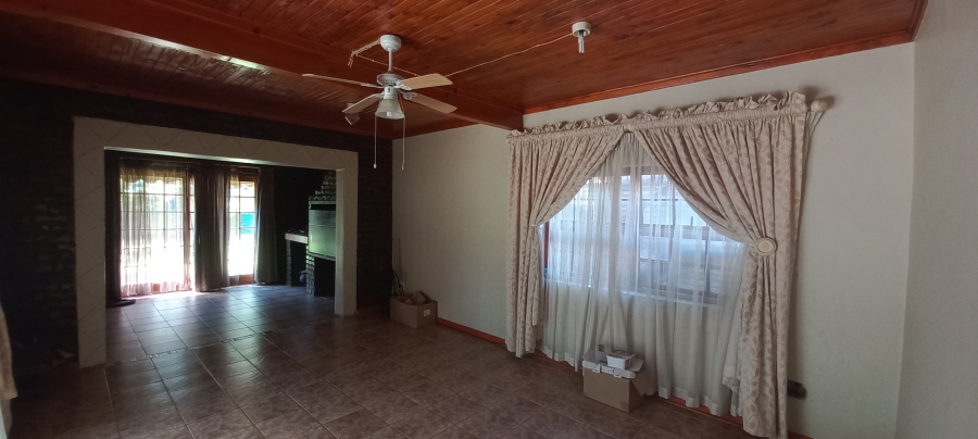 4 Bedroom Property for Sale in Fauna Park Limpopo