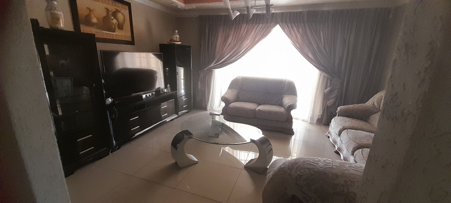 6 Bedroom Property for Sale in Chroompark Limpopo