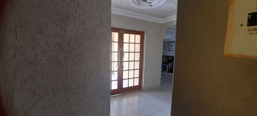 6 Bedroom Property for Sale in Chroompark Limpopo