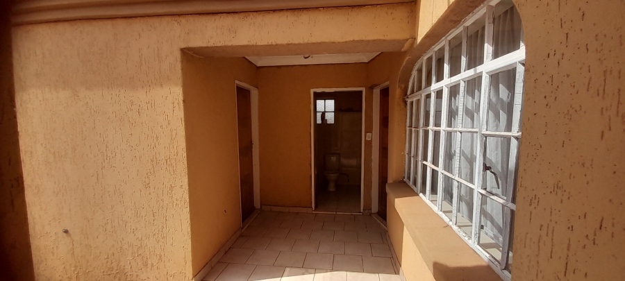 6 Bedroom Property for Sale in Chroompark Limpopo