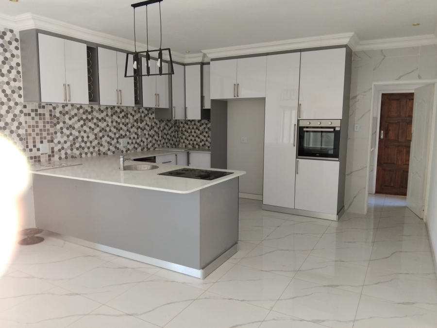 4 Bedroom Property for Sale in Woodhill Estate Limpopo