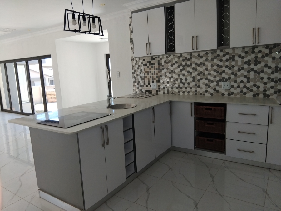 4 Bedroom Property for Sale in Woodhill Estate Limpopo