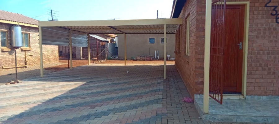 To Let 3 Bedroom Property for Rent in Northam Limpopo