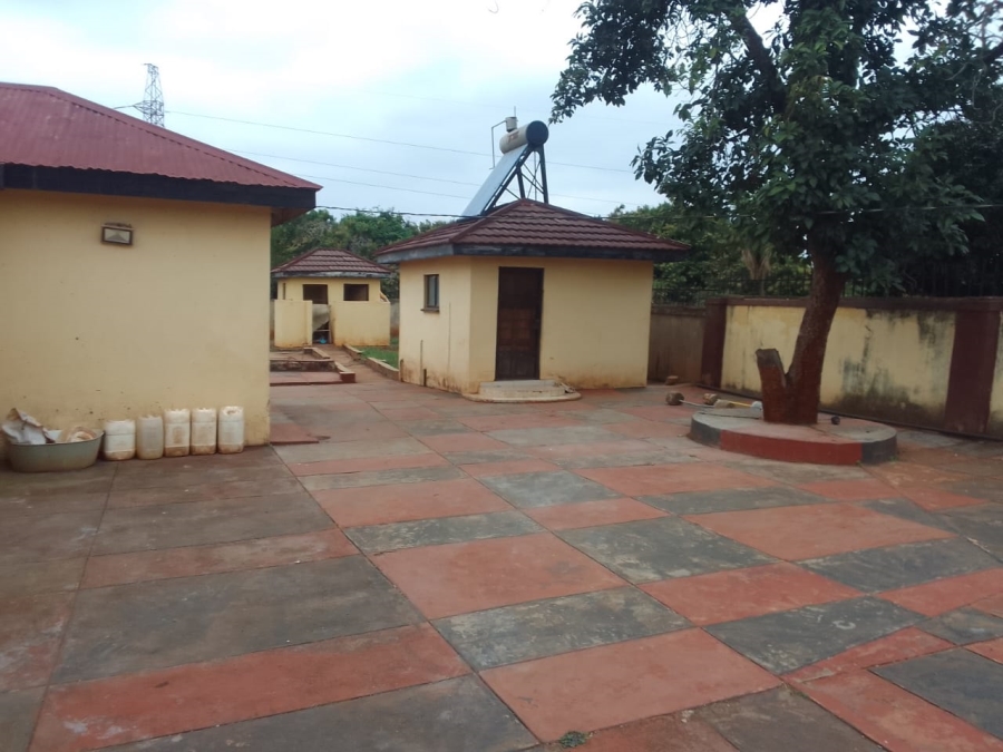 4 Bedroom Property for Sale in Tshikweta Limpopo