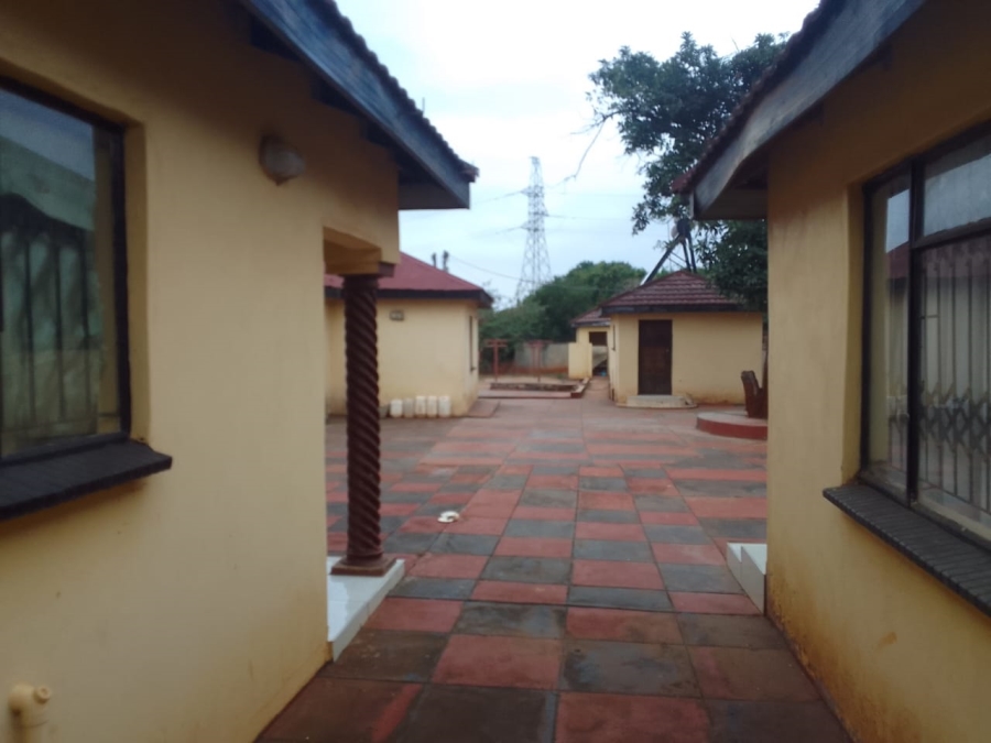 4 Bedroom Property for Sale in Tshikweta Limpopo