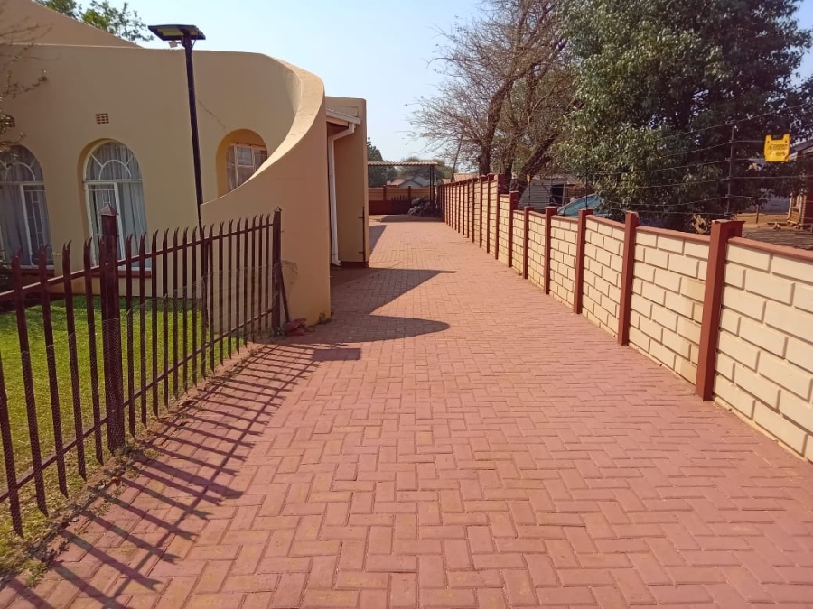 4 Bedroom Property for Sale in Northam Limpopo